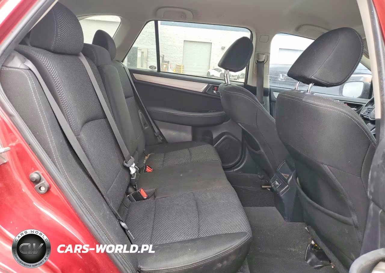 2018 Subaru Outback 2.5I Premium VIN:4S4BSAFC8J3333889 - 10