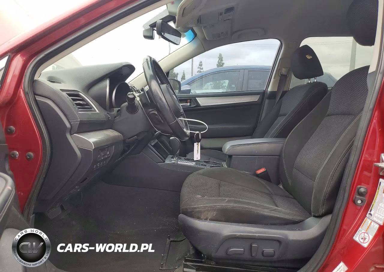 2018 Subaru Outback 2.5I Premium VIN:4S4BSAFC8J3333889 - 7