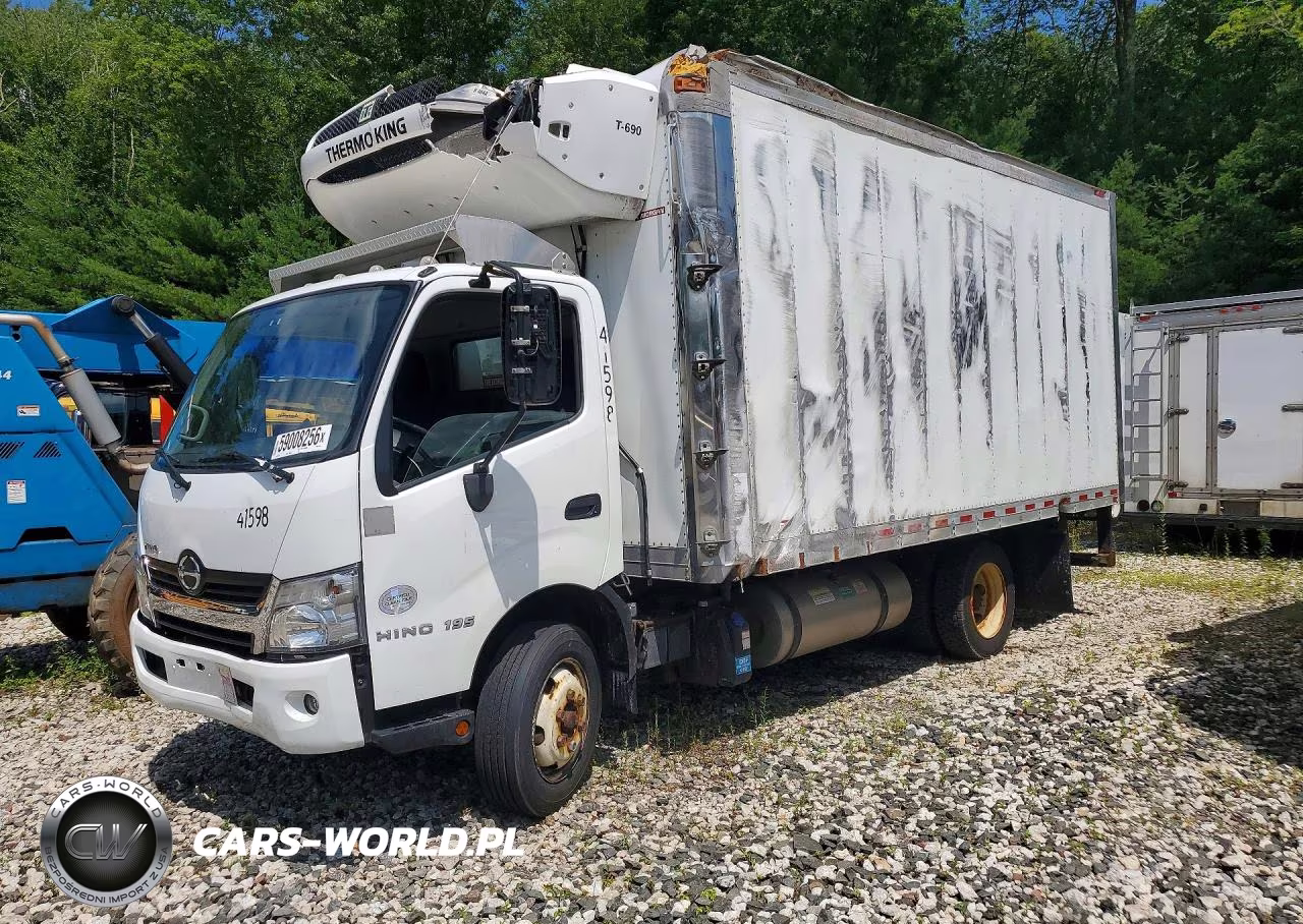 2020 Hino 195 Refrigerated Box Truck