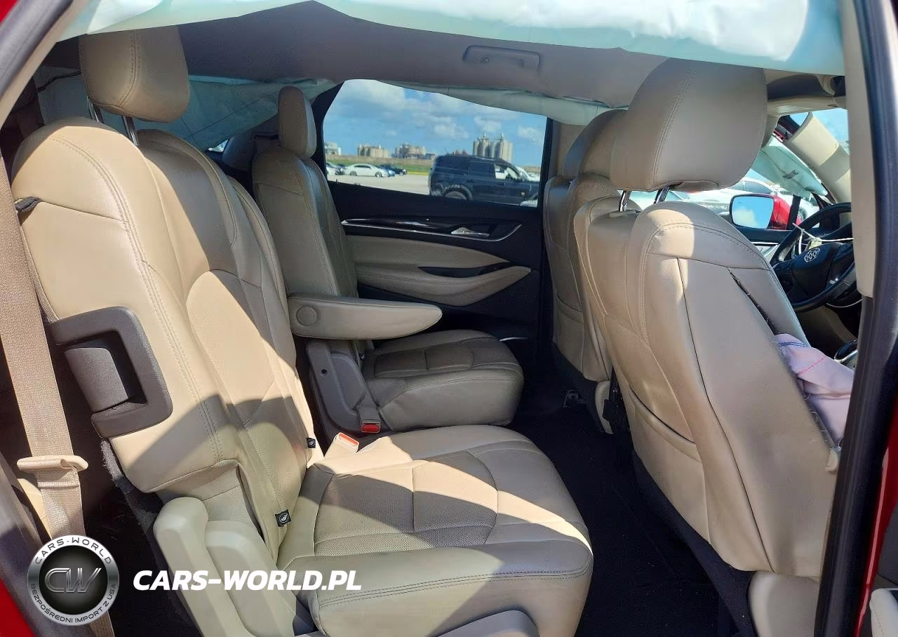 2018 Buick Enclave Premium VIN:5GAERCKWXJJ151066 - 10