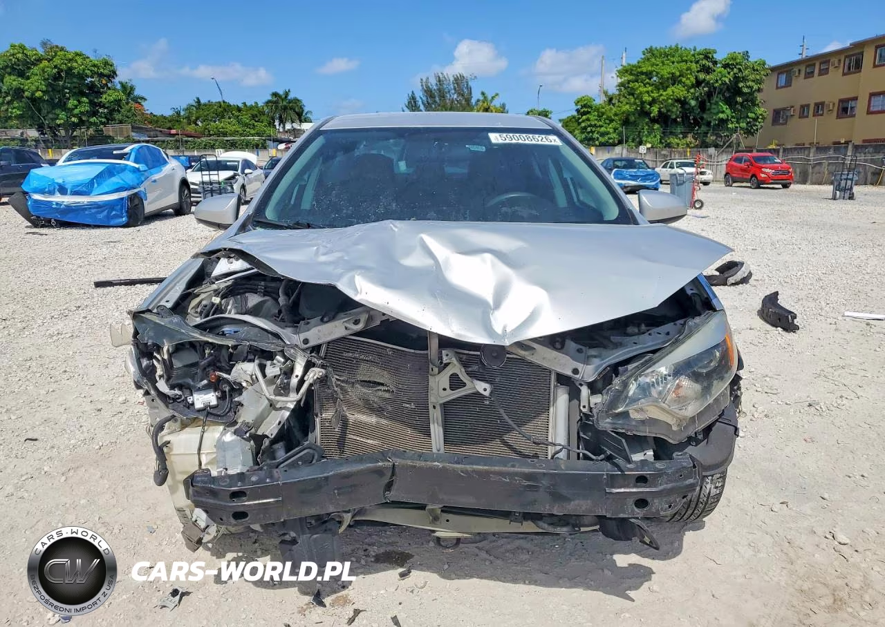2015 Toyota Corolla Le VIN:2T1BURHEXFC326484 - 5