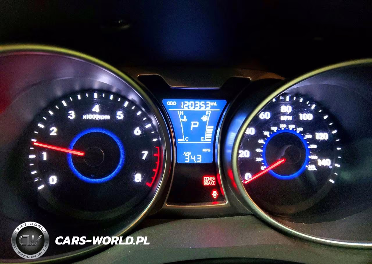 2016 Hyundai Veloster Base VIN:KMHTC6AD5GU290193 - 9