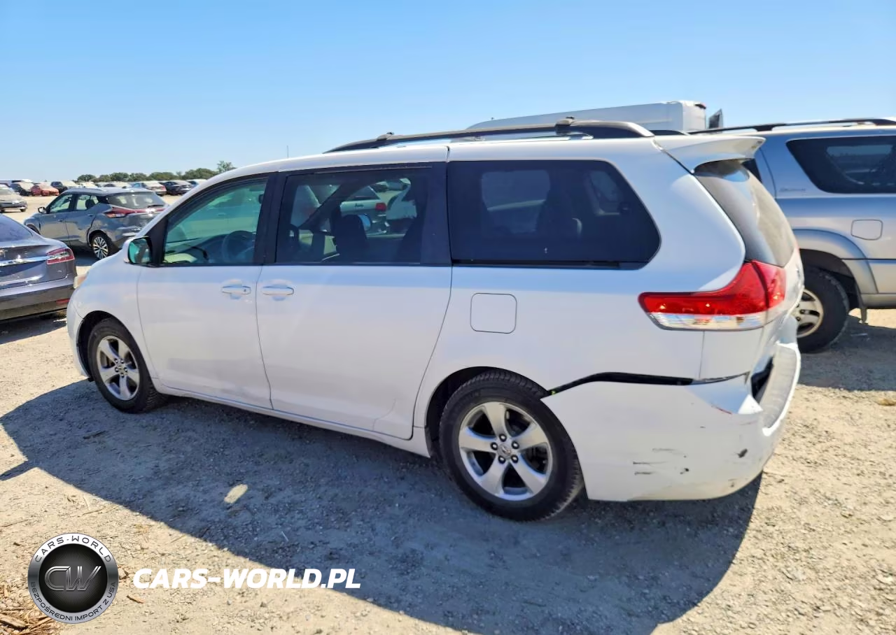 2011 Toyota Sienna Le VIN:5TDKK3DC7BS085346 - 2