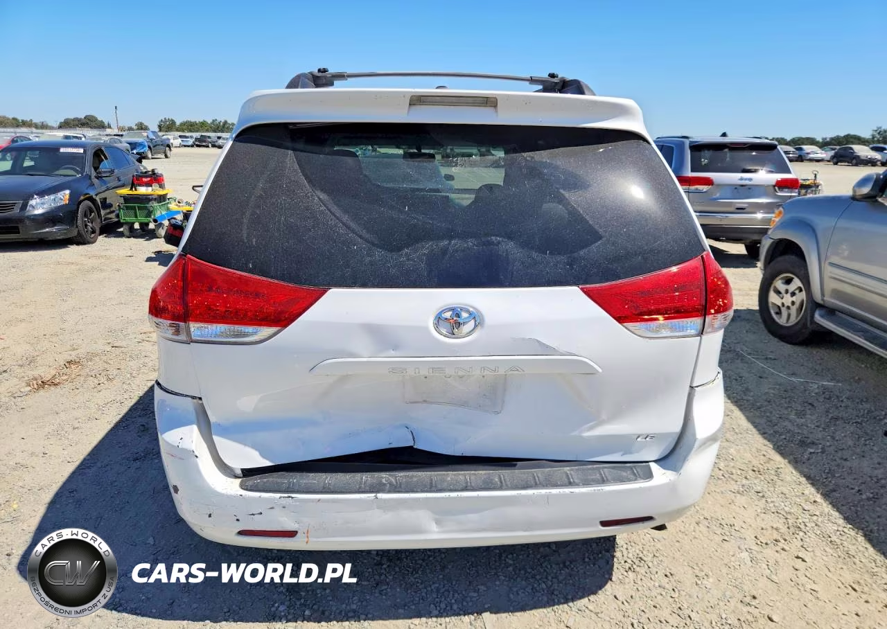2011 Toyota Sienna Le VIN:5TDKK3DC7BS085346 - 6
