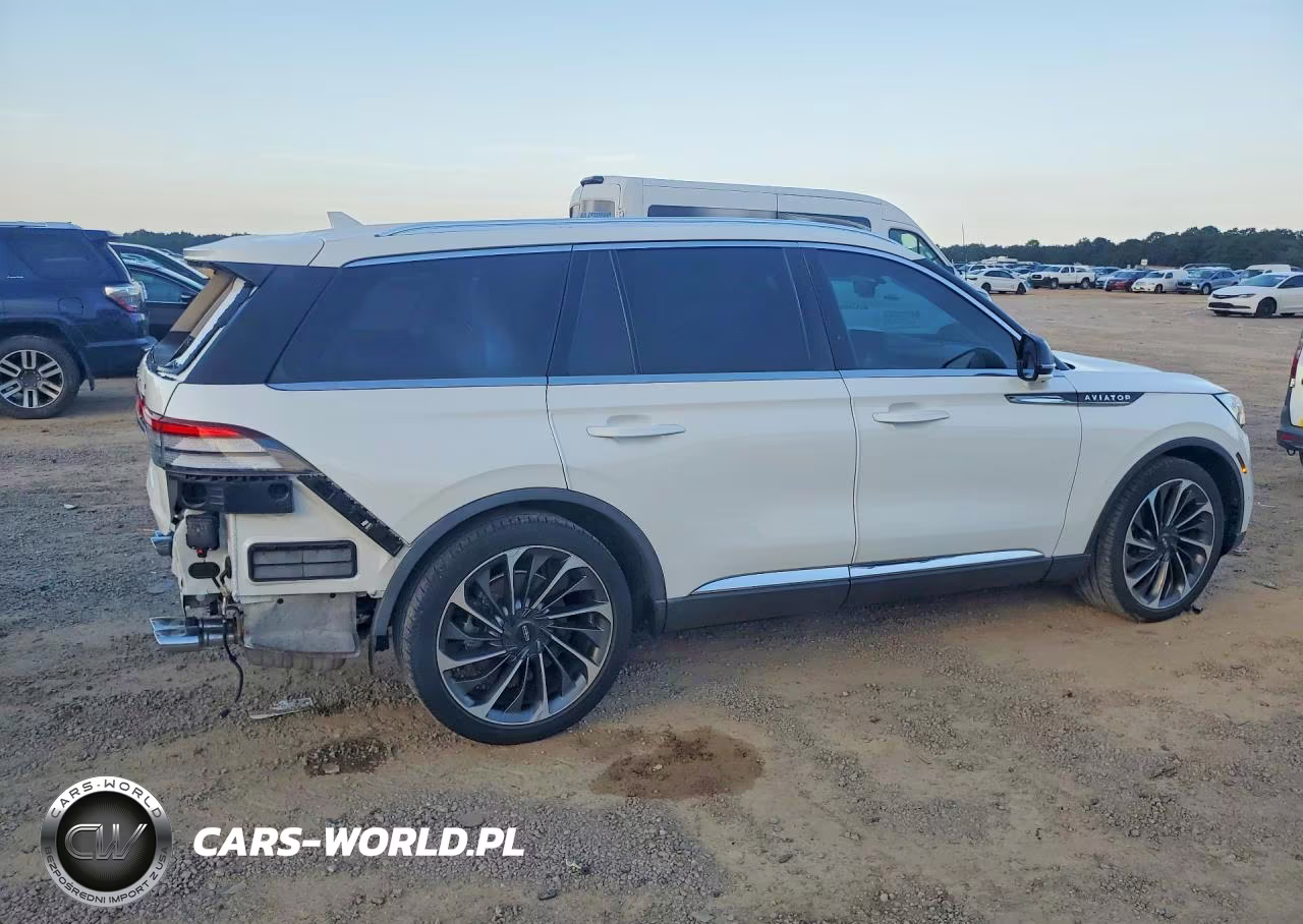 2021 Lincoln Aviator Reserve VIN:5LM5J7WC3MGL16382 - 3