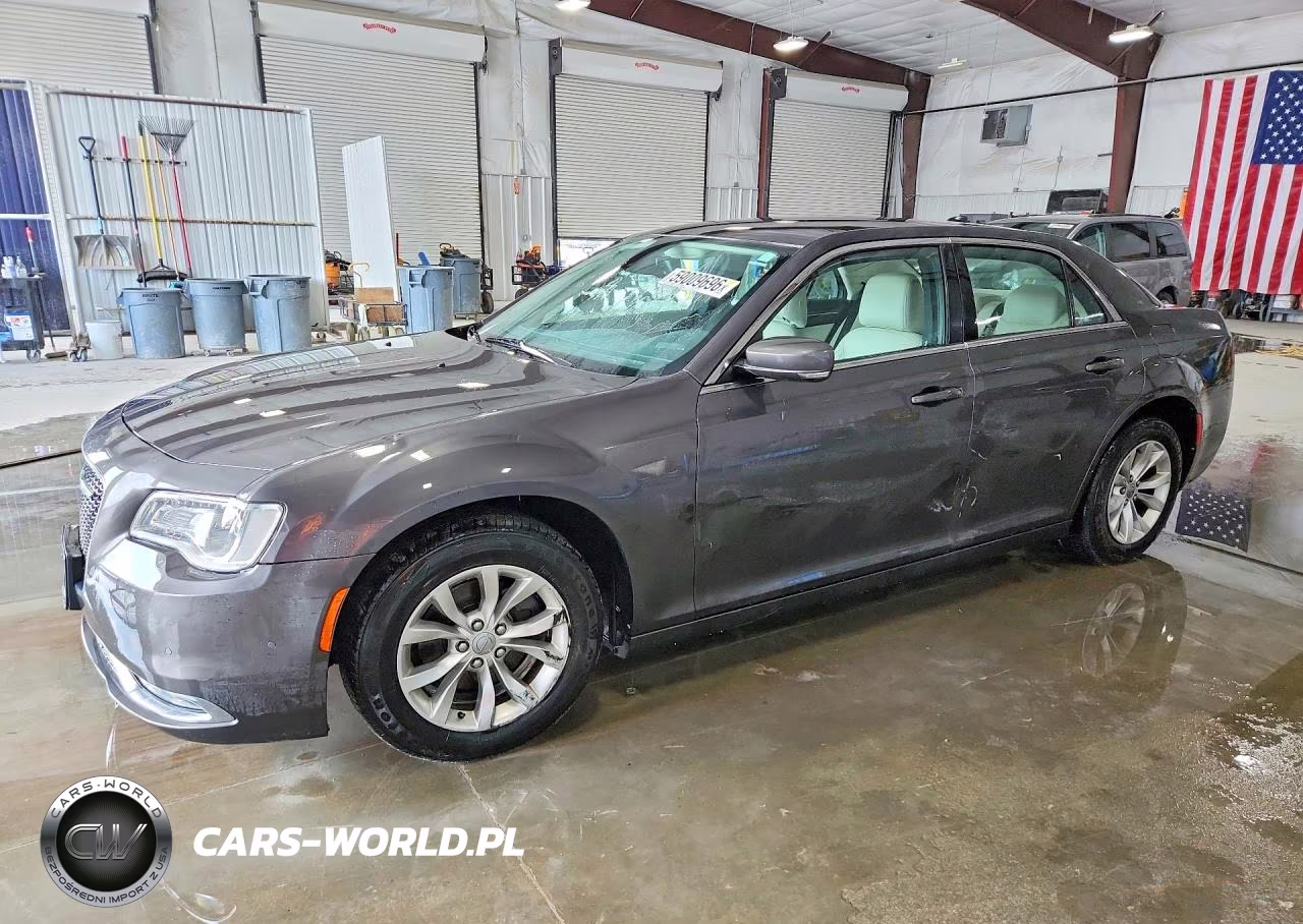 2015 Chrysler 300 Limited