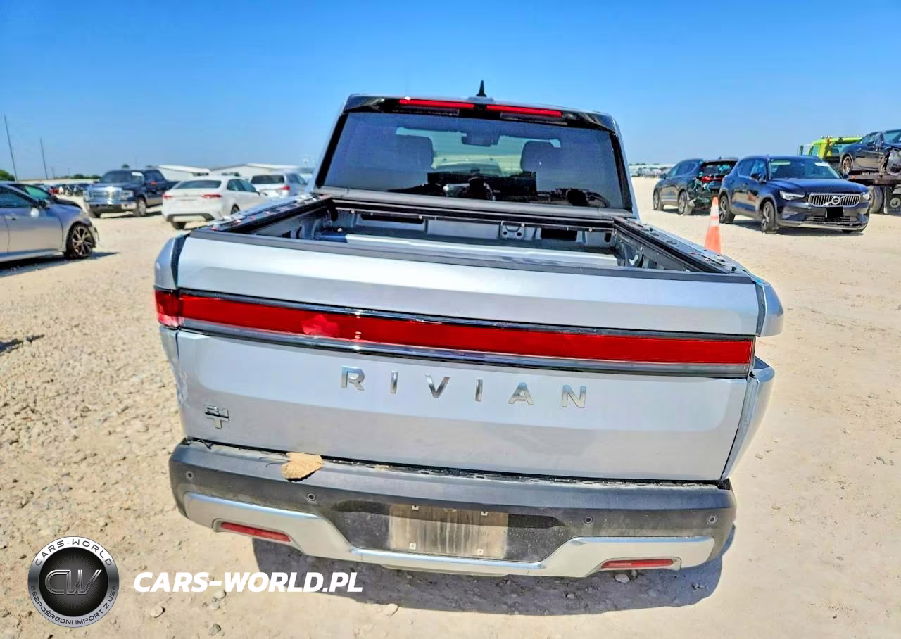 2025 Rivian R1T Adventure VIN:7FCTGBAA8SN035090 - 6