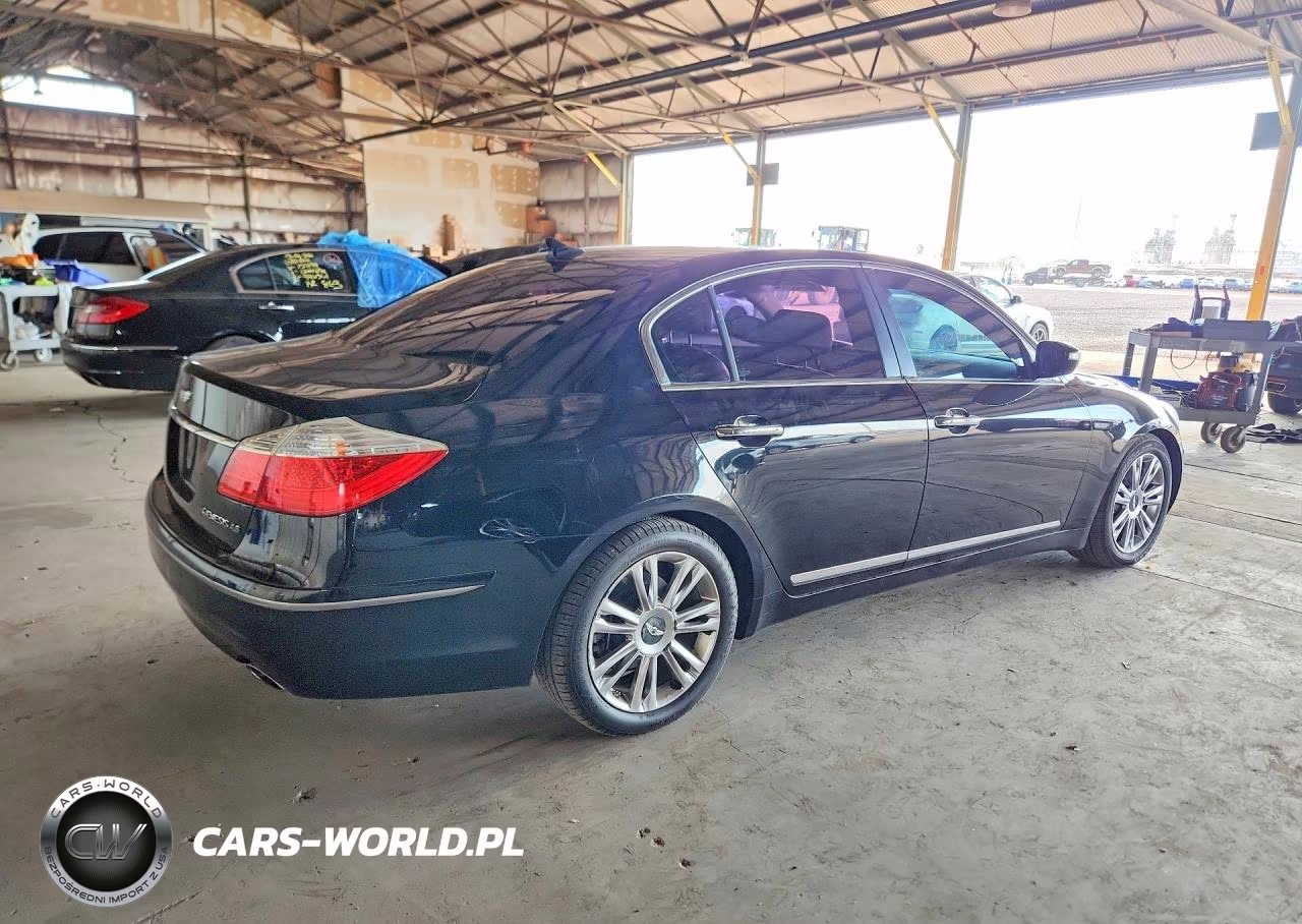 2011 Hyundai Genesis 4.6L VIN:KMHGC4DF2BU121423 - 3