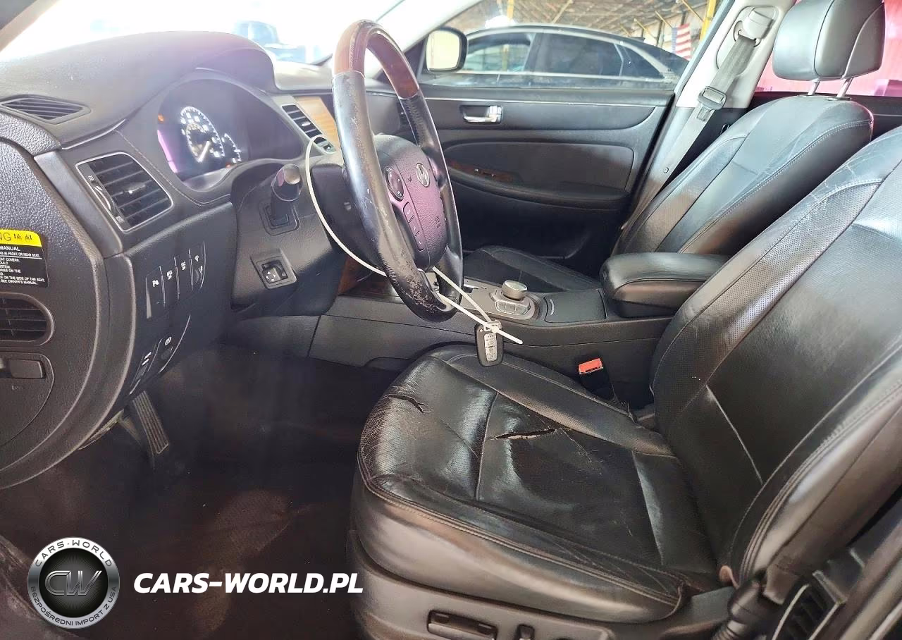 2011 Hyundai Genesis 4.6L VIN:KMHGC4DF2BU121423 - 7