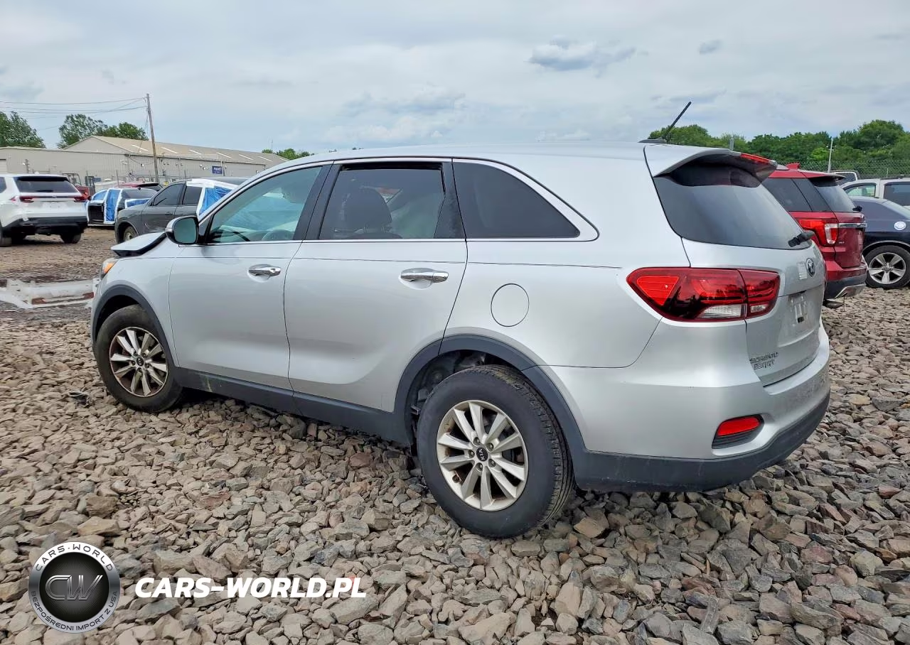 2019 Kia Sorento L VIN:5XYPG4A34KG585169 - 2