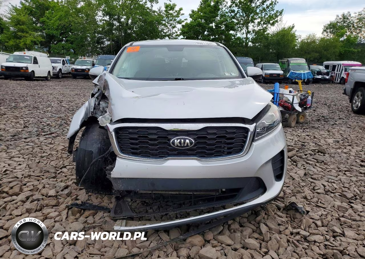 2019 Kia Sorento L VIN:5XYPG4A34KG585169 - 5
