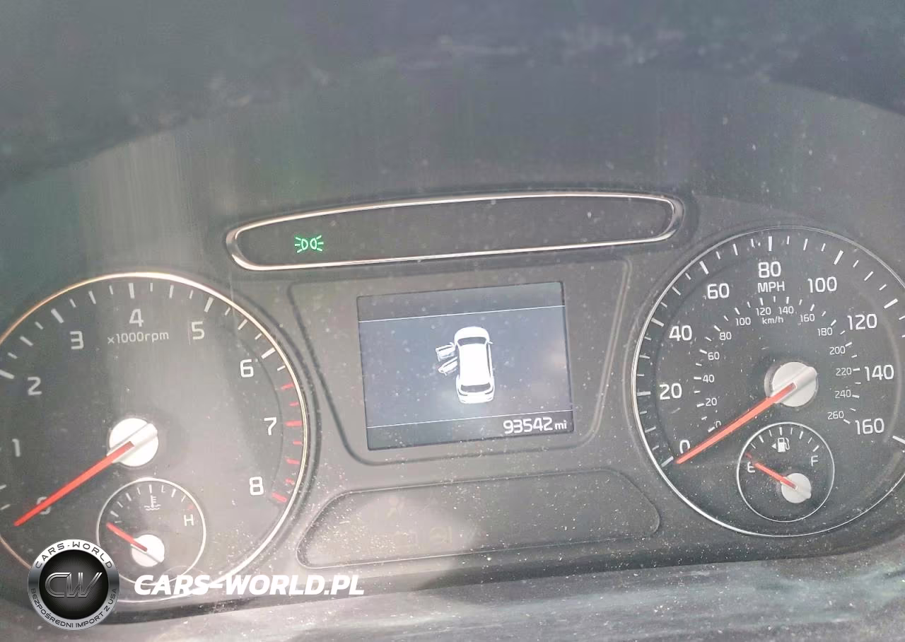 2019 Kia Sorento L VIN:5XYPG4A34KG585169 - 9