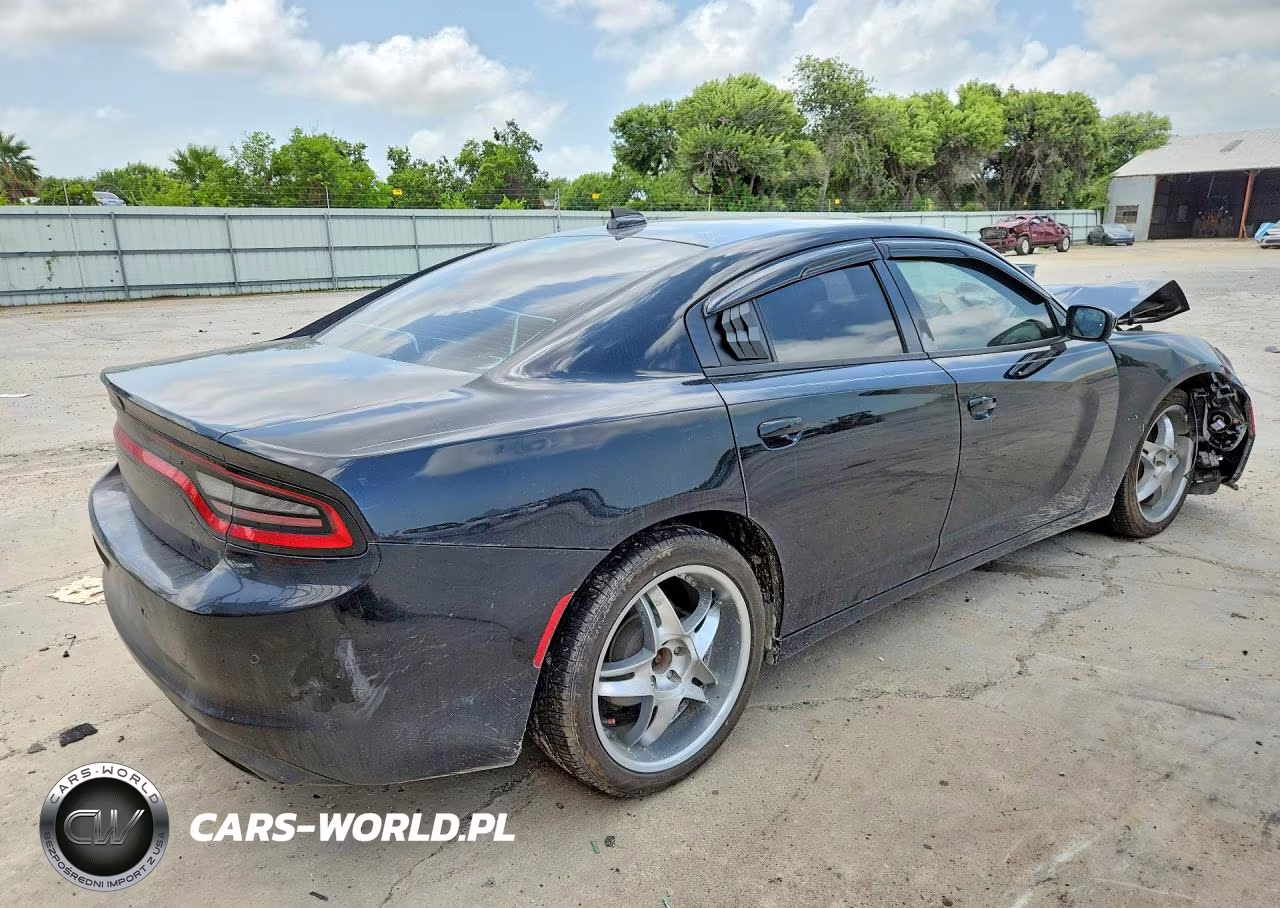 2018 Dodge Charger Sxt Plus VIN:2C3CDXHG7JH158106 - 3