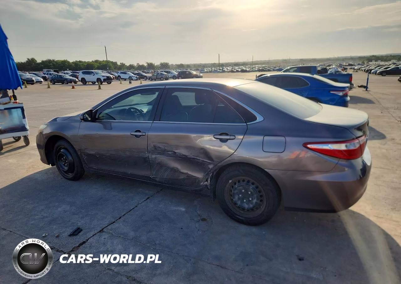 2017 Toyota Camry Le VIN:4T1BF1FK0HU670833 - 2