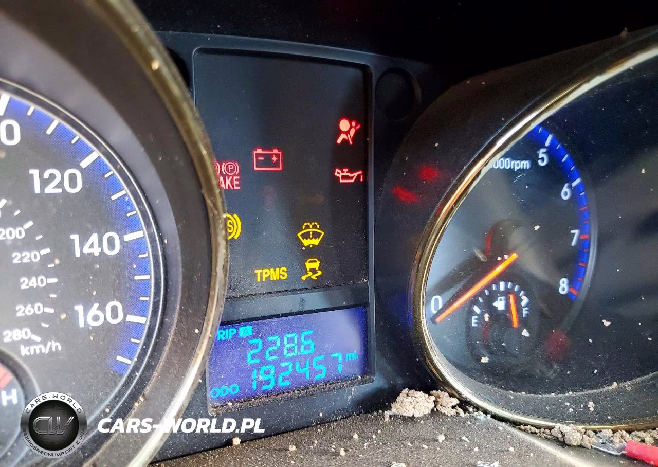 2011 Hyundai Genesis Coupe 3.8L VIN:KMHHU6KH4BU062182 - 9