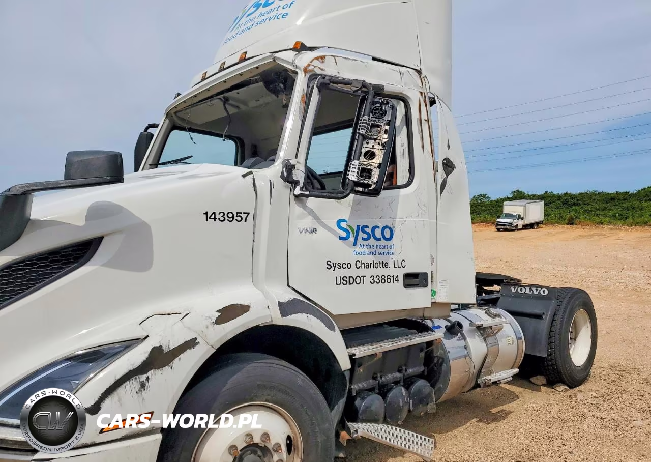 2023 Volvo Vnr Semi Truck VIN:4V4W39EG3PN332270 - 9