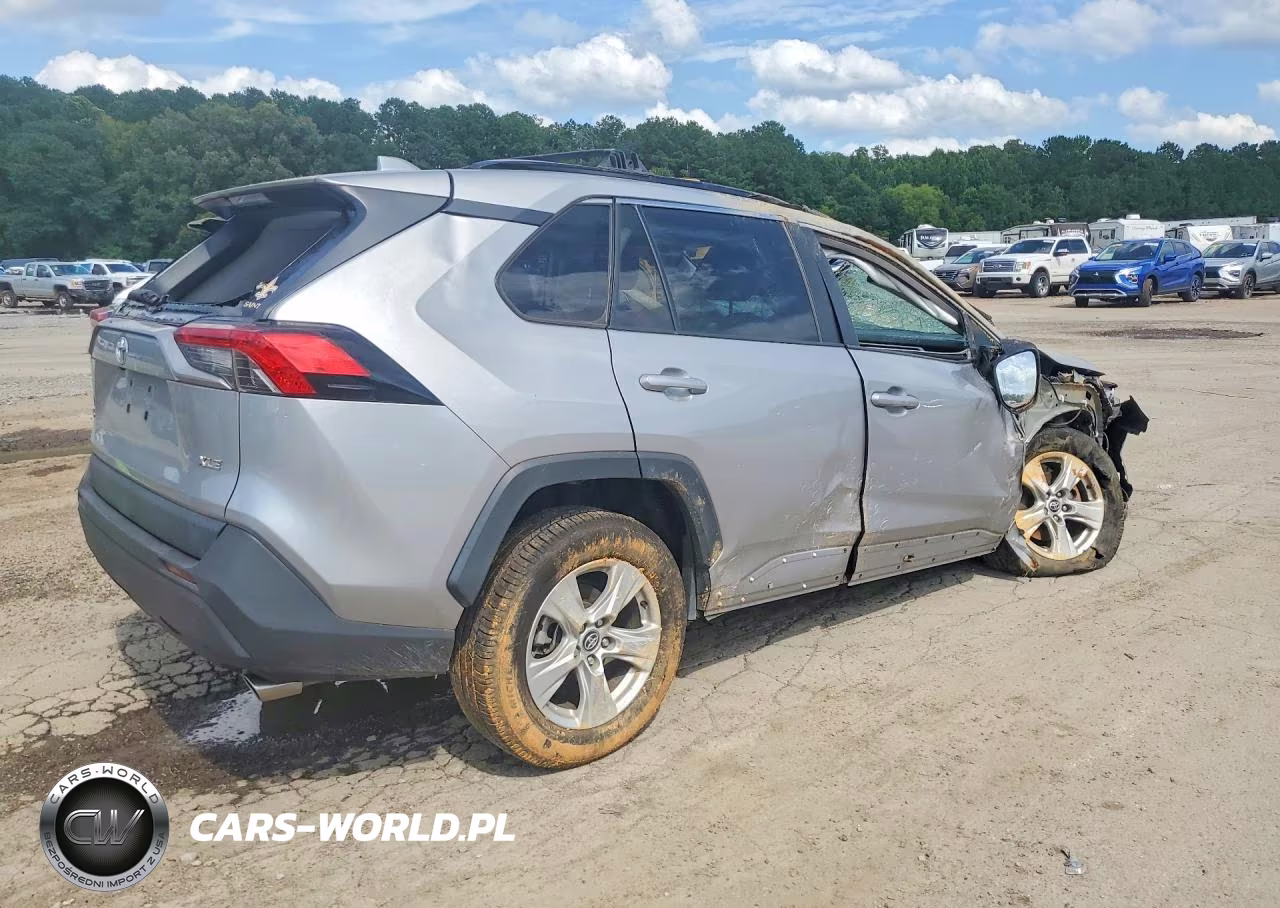2020 Toyota Rav4 Xle VIN:2T3W1RFV3LC063710 - 3