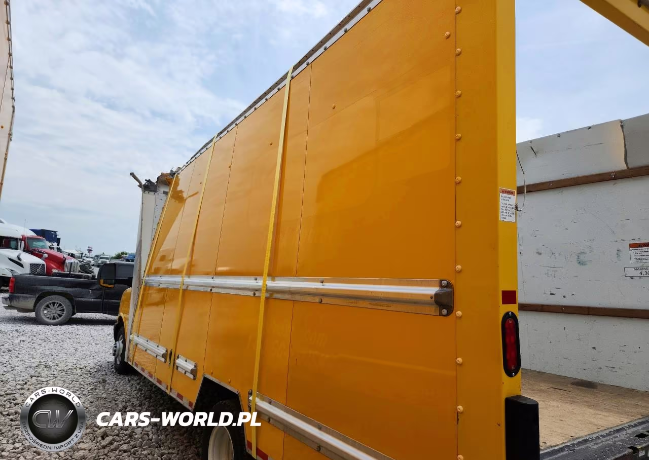 2022 GMC Savana Box Truck VIN:7GZ37TC75NN002441 - 2
