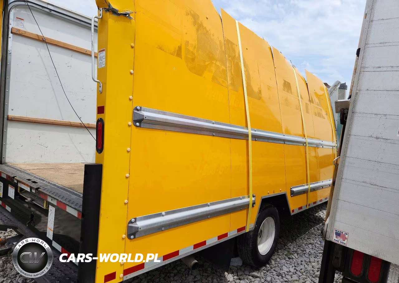2022 GMC Savana Box Truck VIN:7GZ37TC75NN002441 - 3