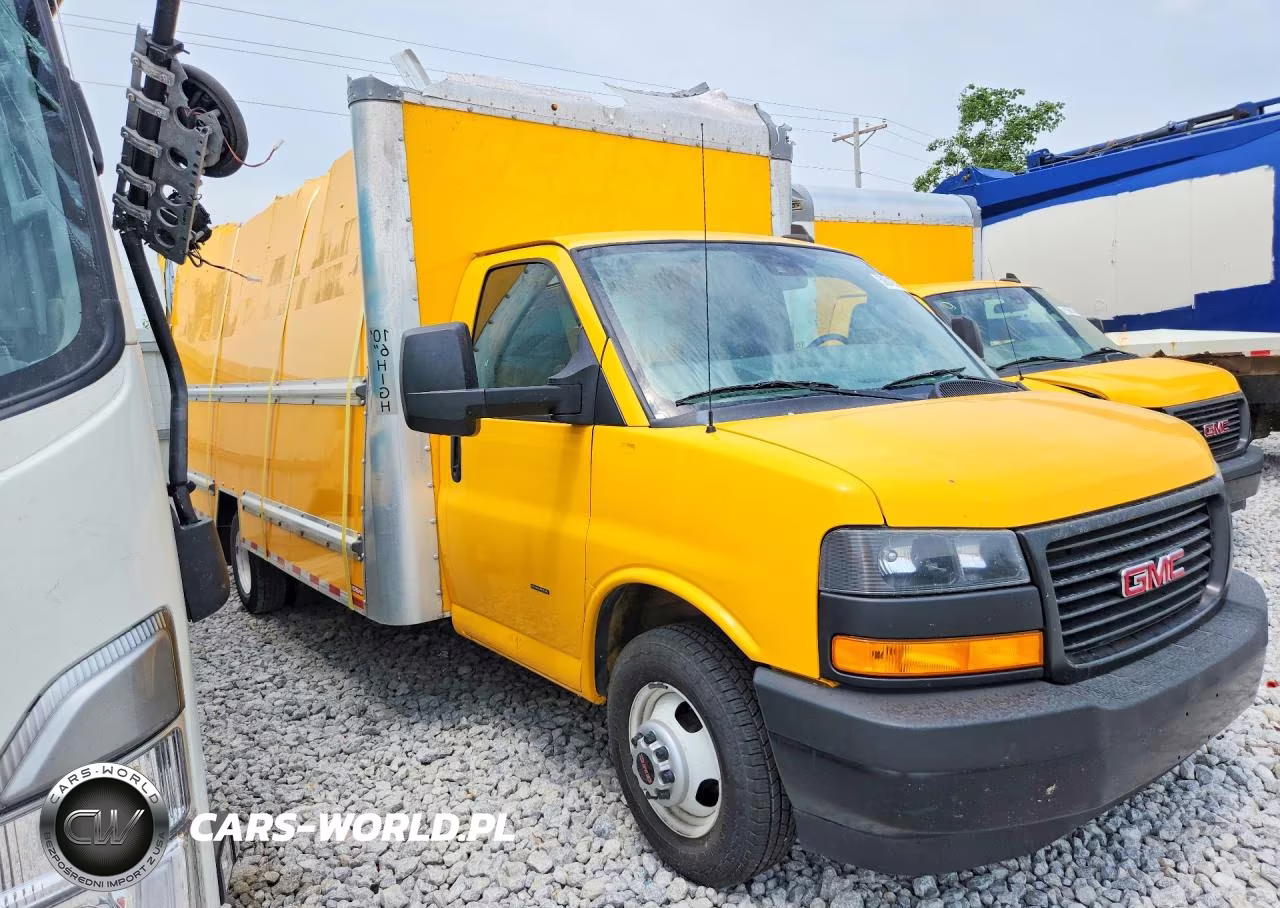 2022 GMC Savana Box Truck VIN:7GZ37TC75NN002441 - 4