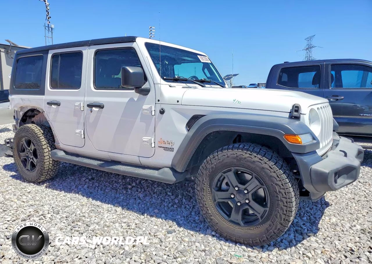 2018 Jeep Wrangler Unlimited Sport VIN:1C4HJXDN0JW236810 - 4