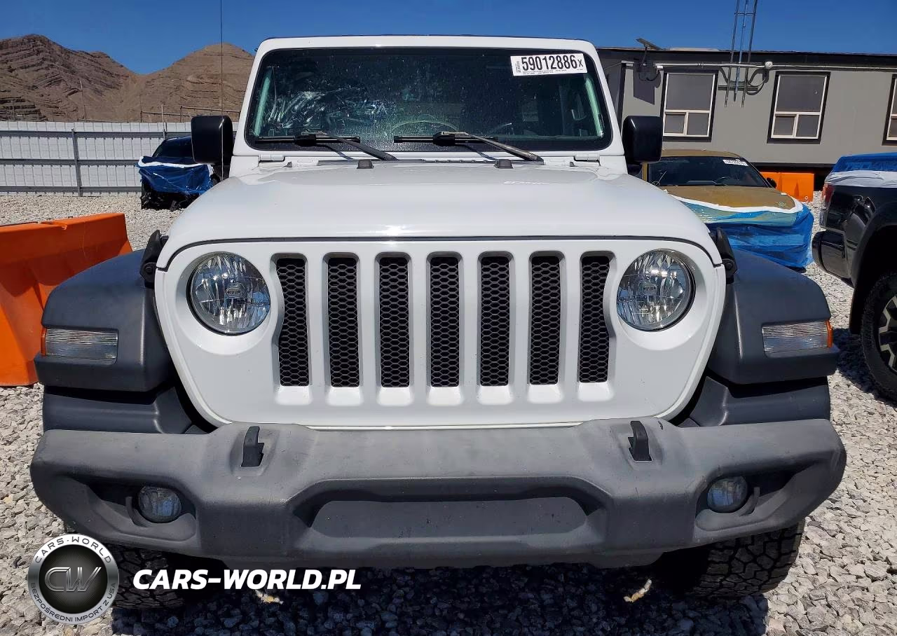 2018 Jeep Wrangler Unlimited Sport VIN:1C4HJXDN0JW236810 - 5