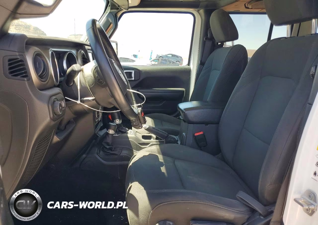2018 Jeep Wrangler Unlimited Sport VIN:1C4HJXDN0JW236810 - 7