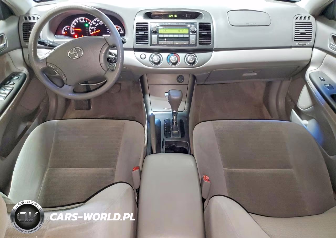 2005 Toyota Camry Le VIN:4T1BE32K75U385451 - 8