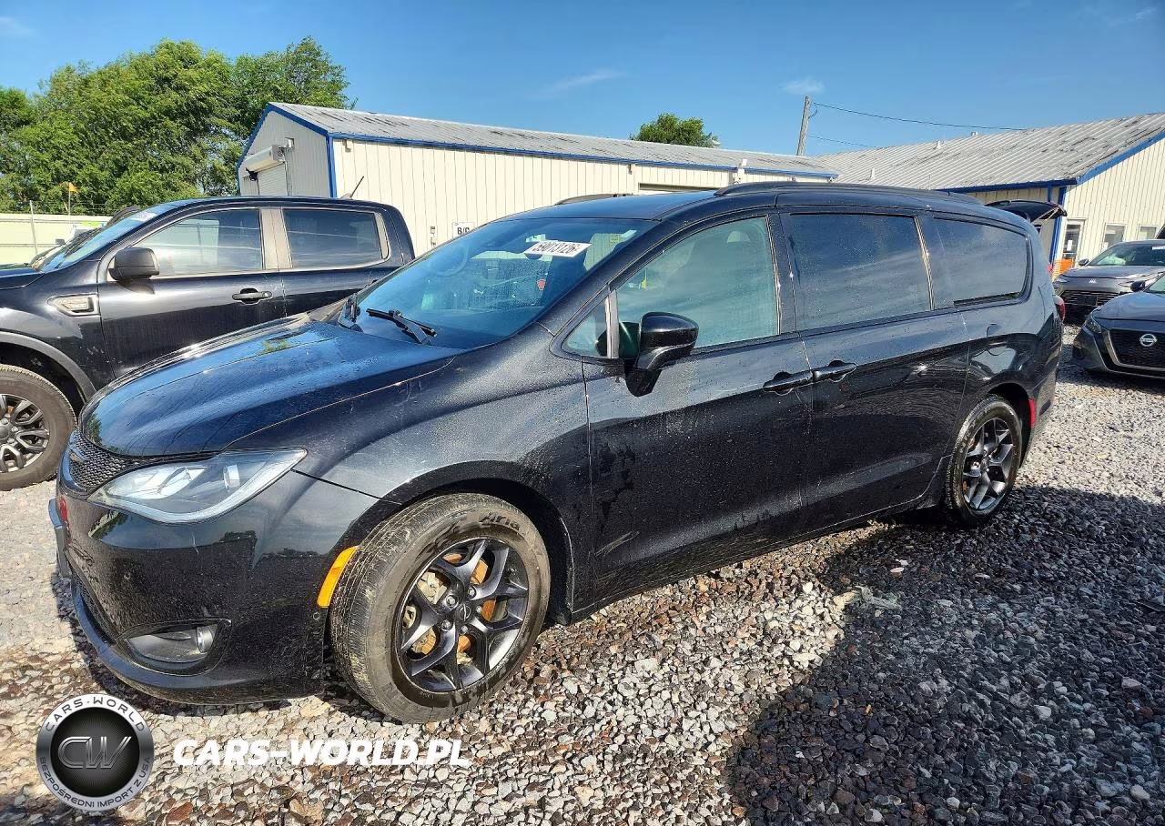 2019 Chrysler Pacifica Touring L Plus