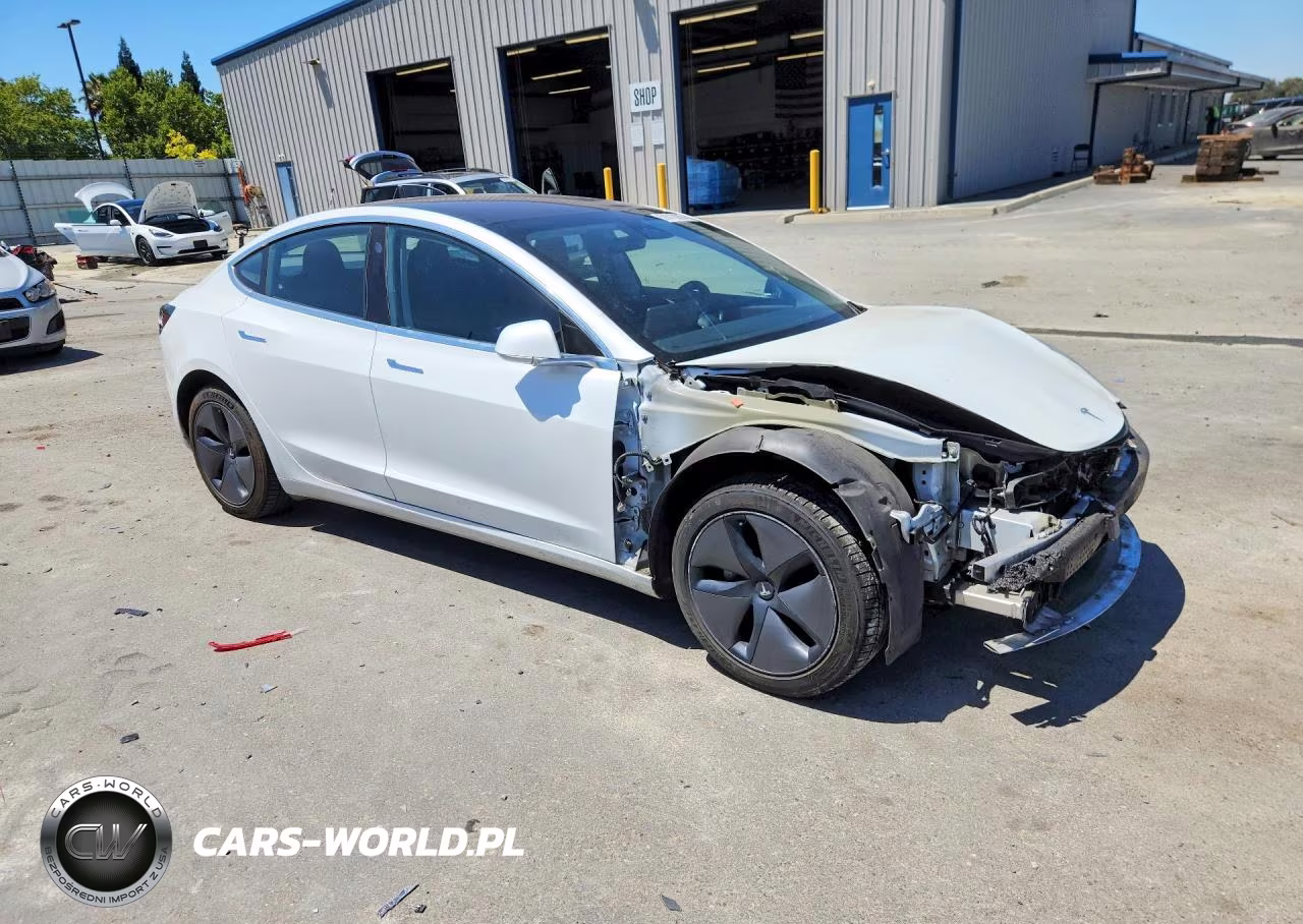 2018 Tesla Model 3 VIN:5YJ3E1EA0JF044573 - 4
