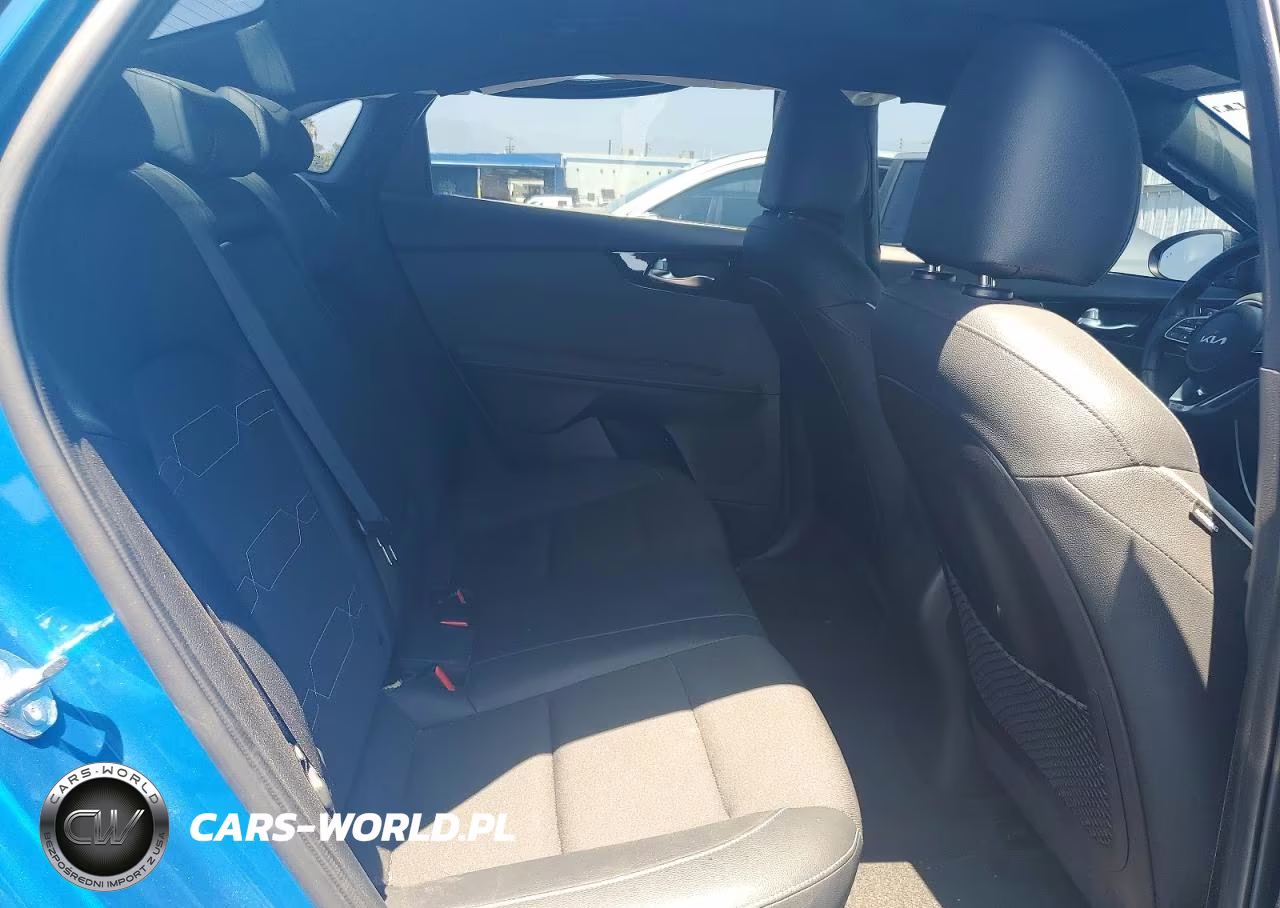 2024 Kia Forte Gt Line VIN:3KPF54AD6RE735297 - 10
