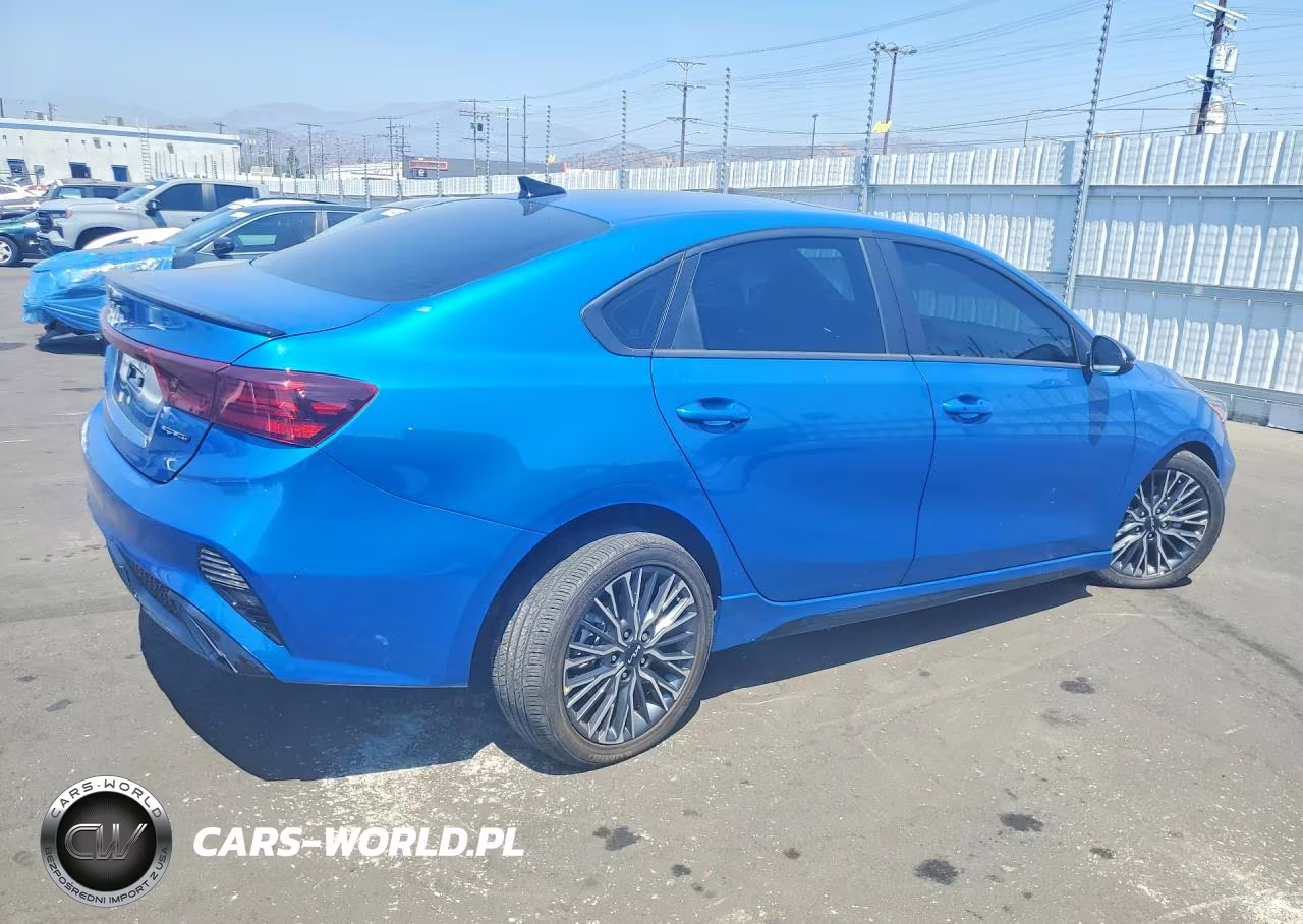 2024 Kia Forte Gt Line VIN:3KPF54AD6RE735297 - 3