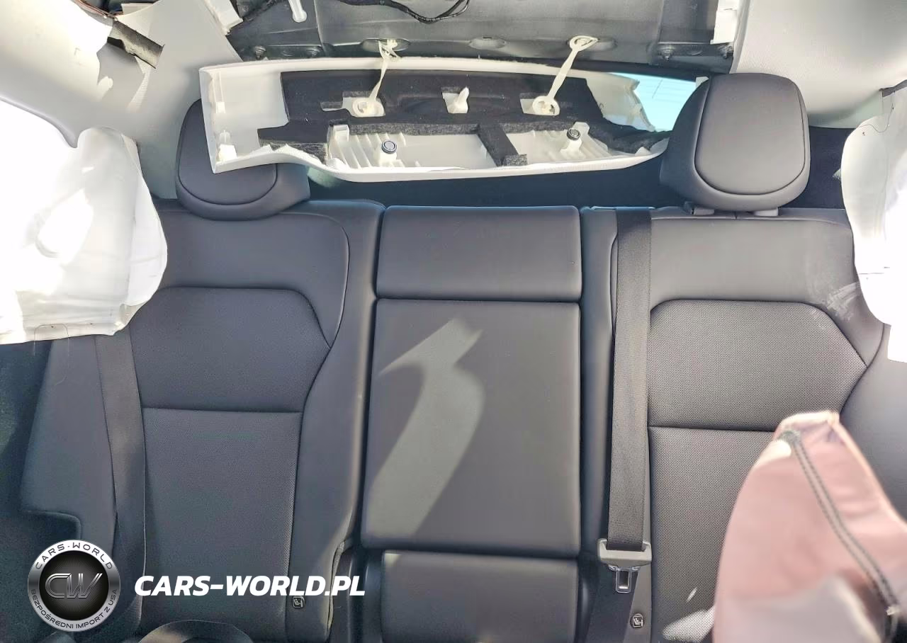 2026 Tesla Model Y VIN:7SAYGDEE2TF391588 - 10