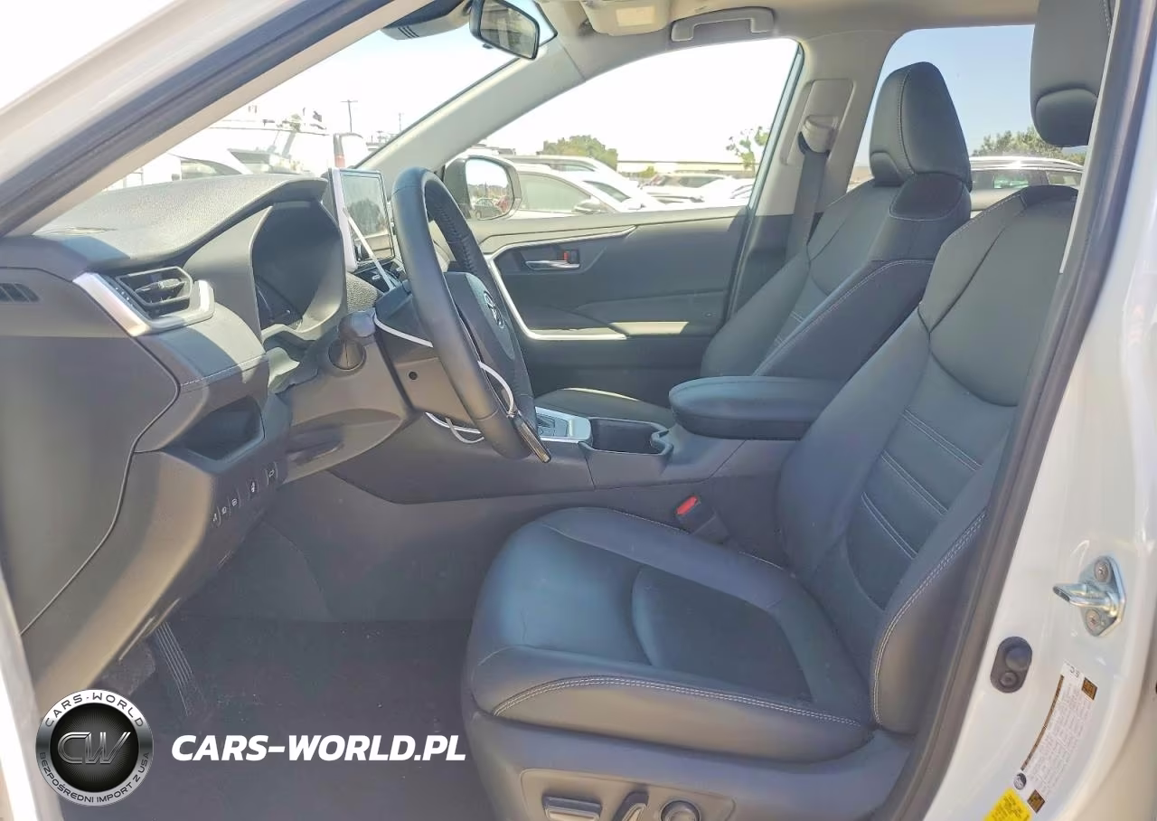 2025 Toyota Rav4 Xle Premium VIN:JTMB6RFV2SD582709 - 7
