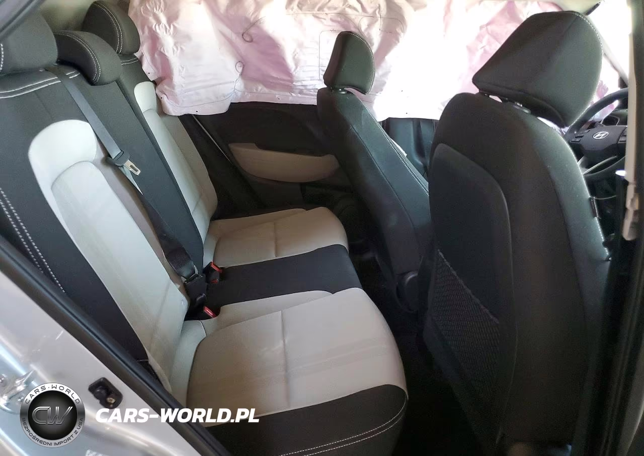 2020 Hyundai Venue Sel VIN:KMHRC8A30LU025740 - 10