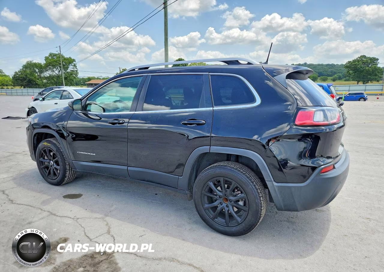 2019 Jeep Cherokee Latitude VIN:1C4PJLCB6KD206624 - 2