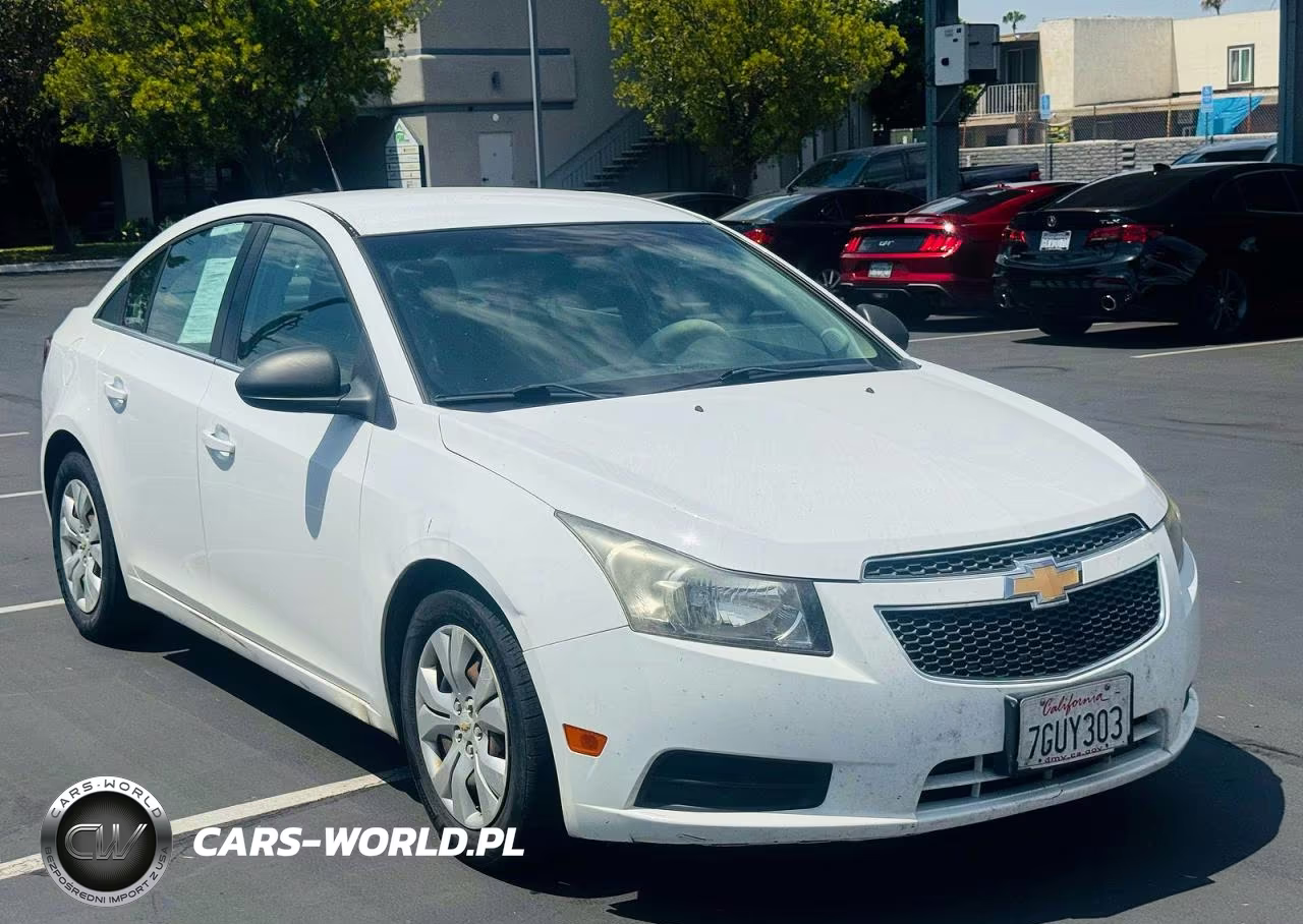 2012 Chevrolet Cruze Ls – zdjęcie 1 z 10