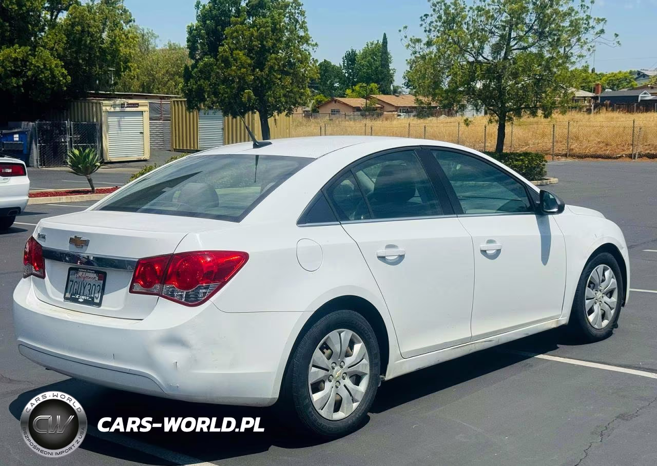 2012 Chevrolet Cruze Ls VIN:1G1PC5SH1C7252673 - 4