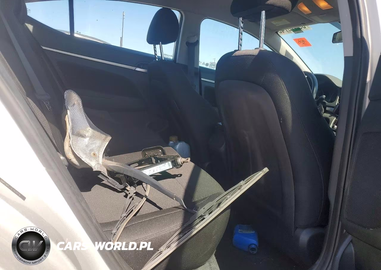 2020 Hyundai Elantra Sel VIN:5NPD84LF3LH534716 - 10