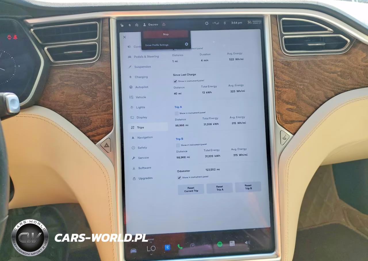 2017 Tesla Model S VIN:5YJSA1E10HF232902 - 9