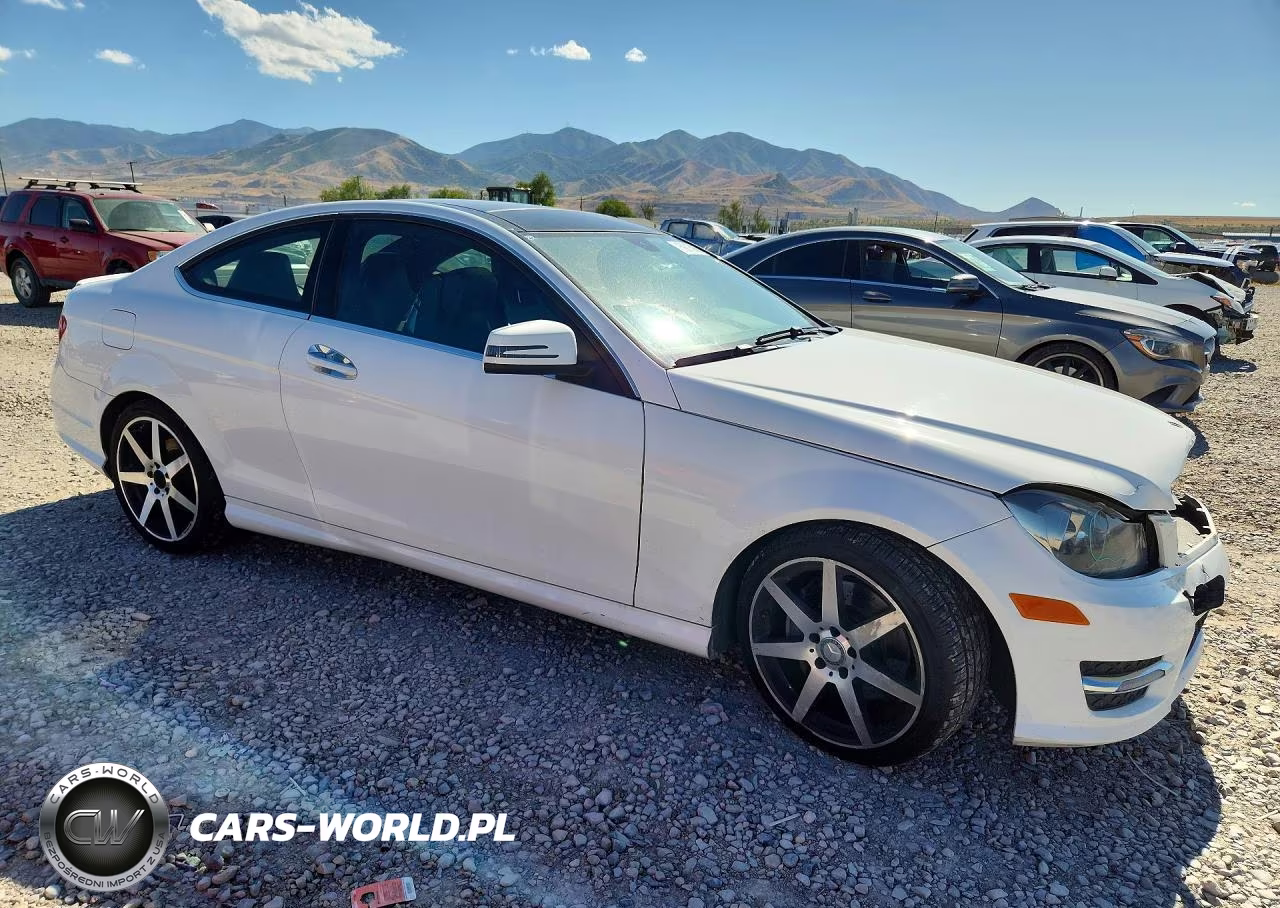 2015 Mercedes-Benz C 350 4Matic VIN:WDDGJ8JB2FG435635 - 4