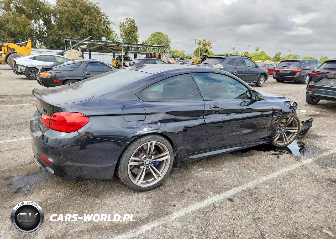 2015 BMW M4 VIN:WBS3R9C56FK331217 - 3