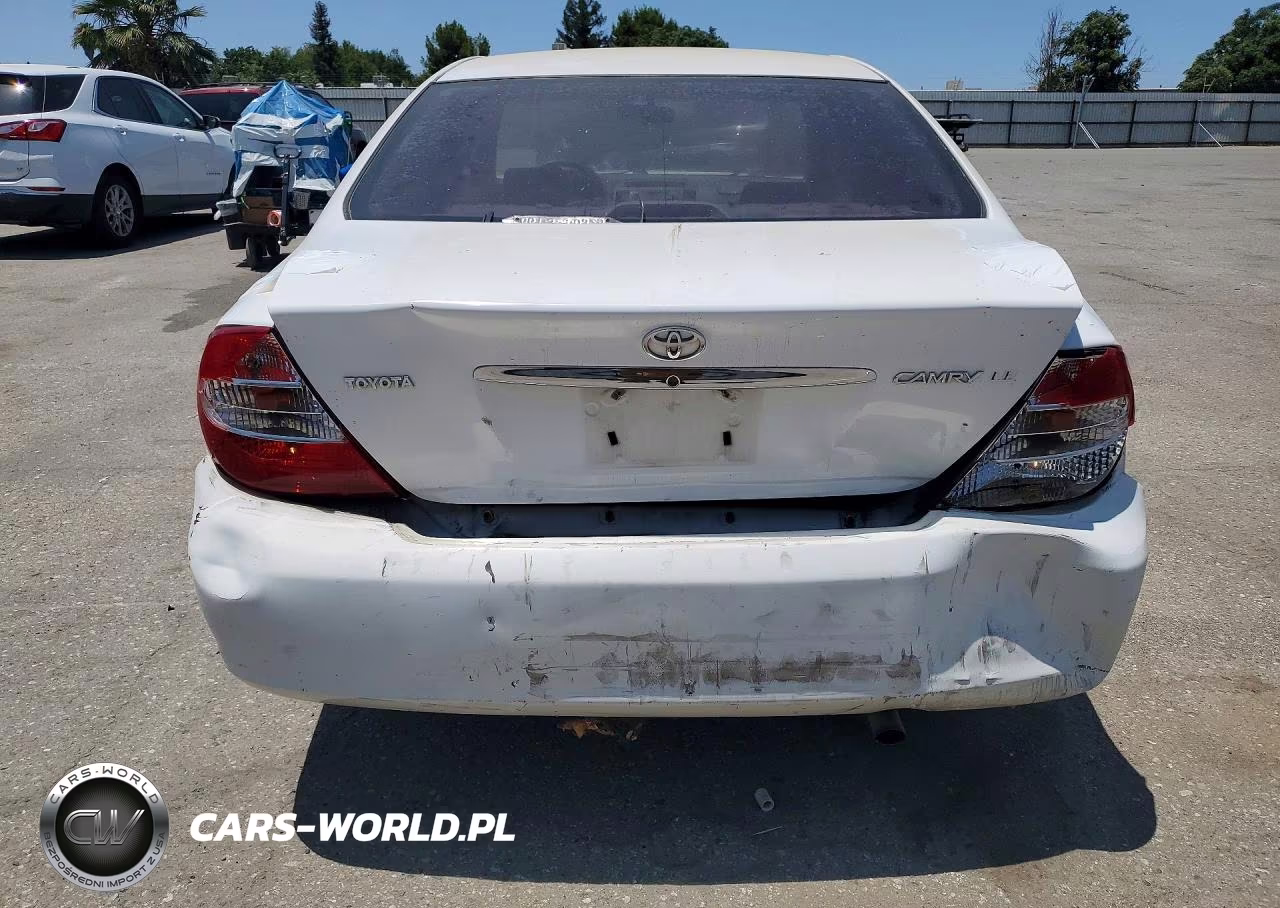 2002 Toyota Camry Le VIN:JTDBE32KX20008152 - 6