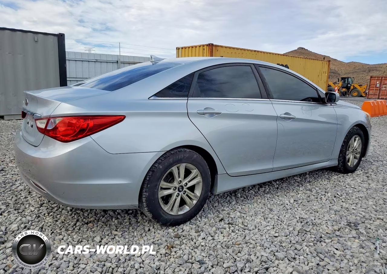 2013 Hyundai Sonata Gls VIN:5NPEB4AC2DH635150 - 3