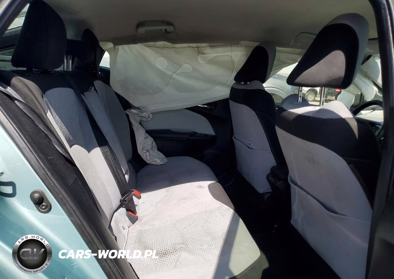 2022 Toyota Prius Le VIN:JTDKAMFU6N3165550 - 10