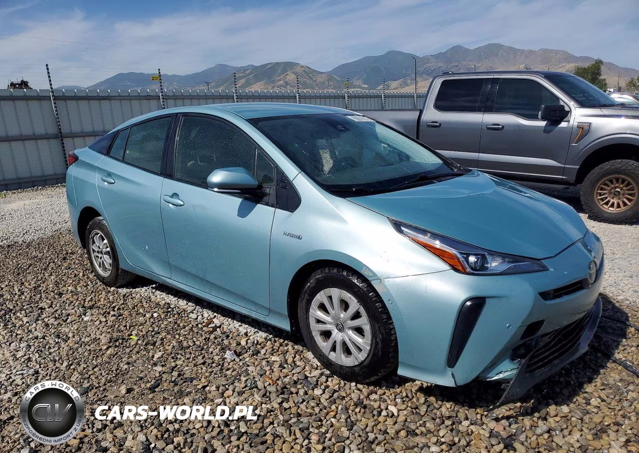 2022 Toyota Prius Le VIN:JTDKAMFU6N3165550 - 4