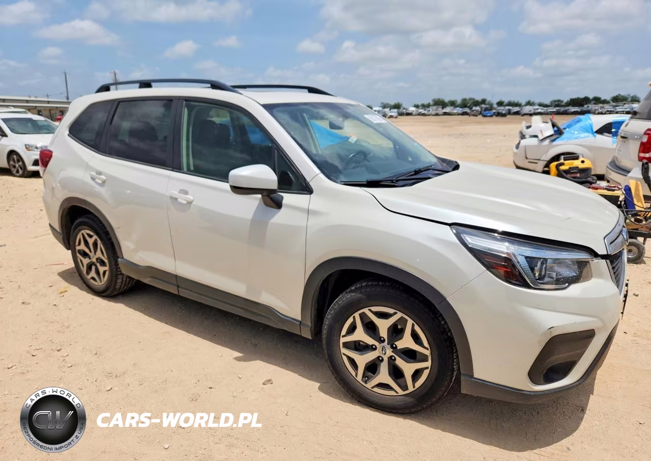 2019 Subaru Forester Premium VIN:JF2SKAGC8KH401231 - 4