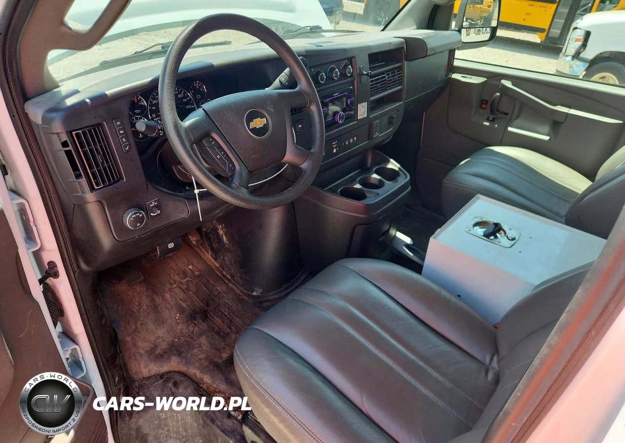 2025 Chevrolet Express G2500 VIN:1GCWGAFP8S1136633 - 8