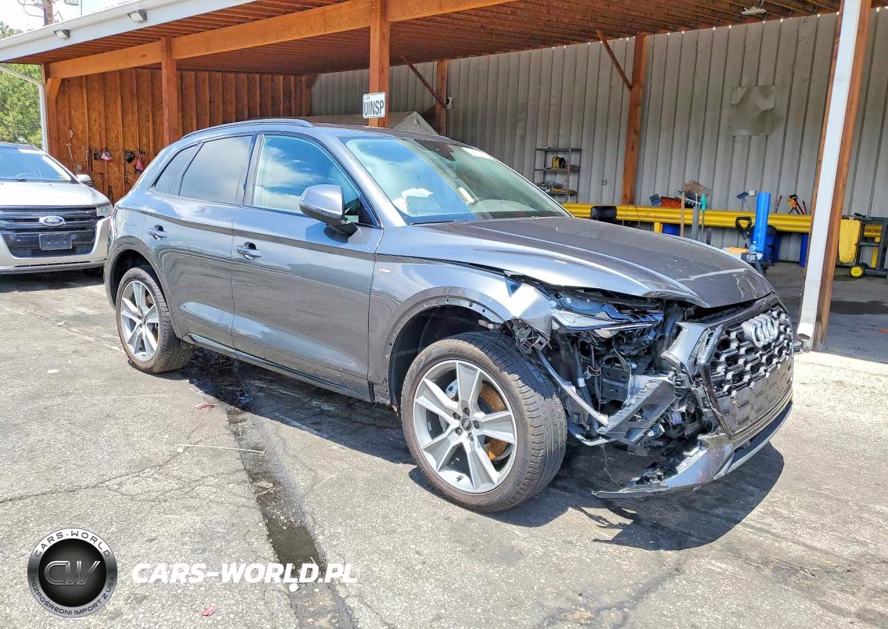 2025 Audi Q5 Premium 45 VIN:WA1GAAFY5S2057438 - 4