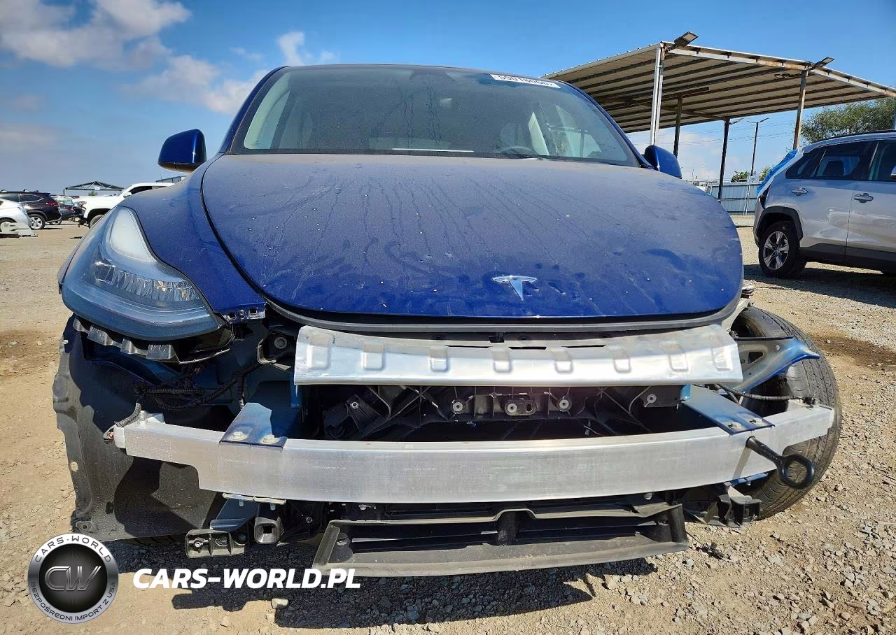 2023 Tesla Model Y VIN:7SAYGDEE5PA119636 - 5